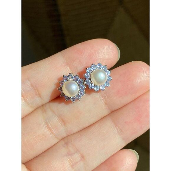 Stunning 14k Flower Shaped Tanzanite & Pearl Stud Earrings - Picture 7 of 16